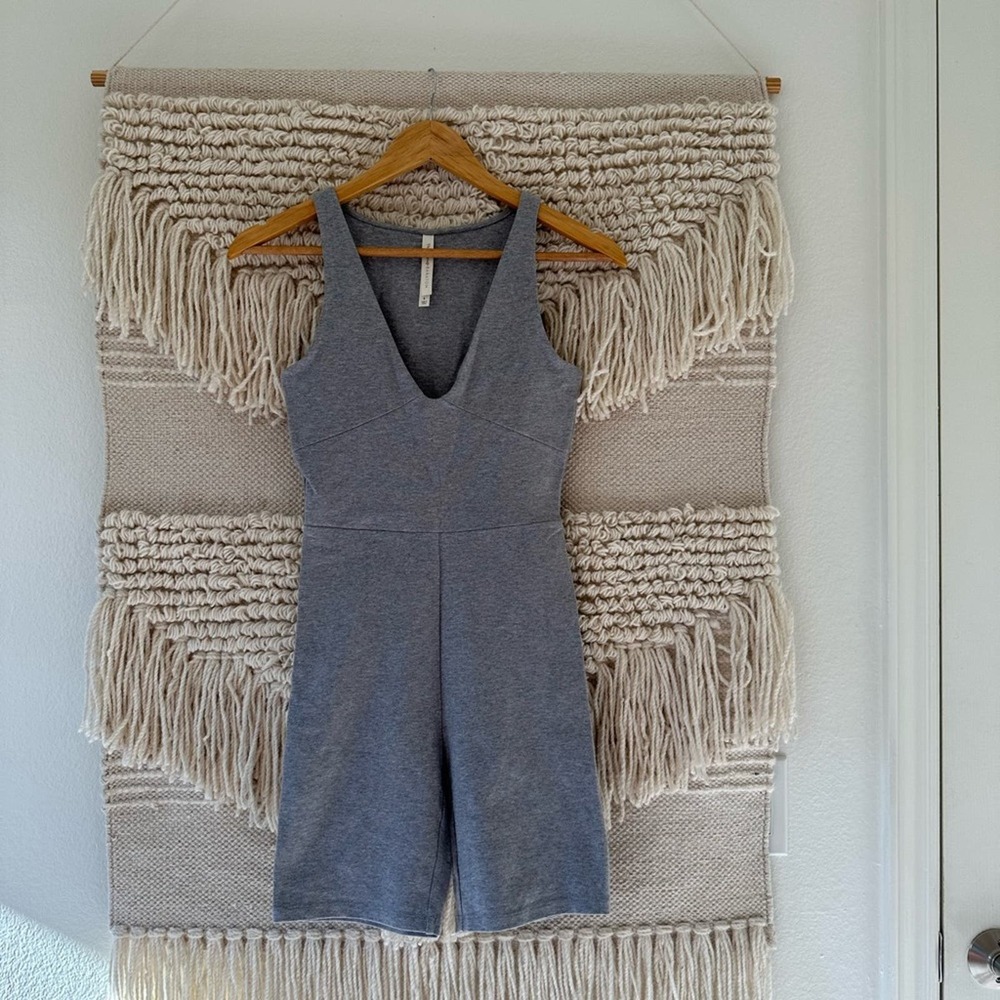 Aritzia Babaton The Group Soft Contour Romper